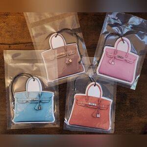 BUNDLE OF 4 SCENTED AIR FRESHENERS